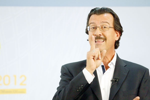 Cassiano: críticas contundentes ecoam no Paço